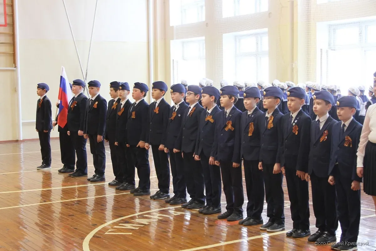 В преддверии великого праздника - Дня Победы- в гимназии прошёл конкурс смотра строя и военной песни