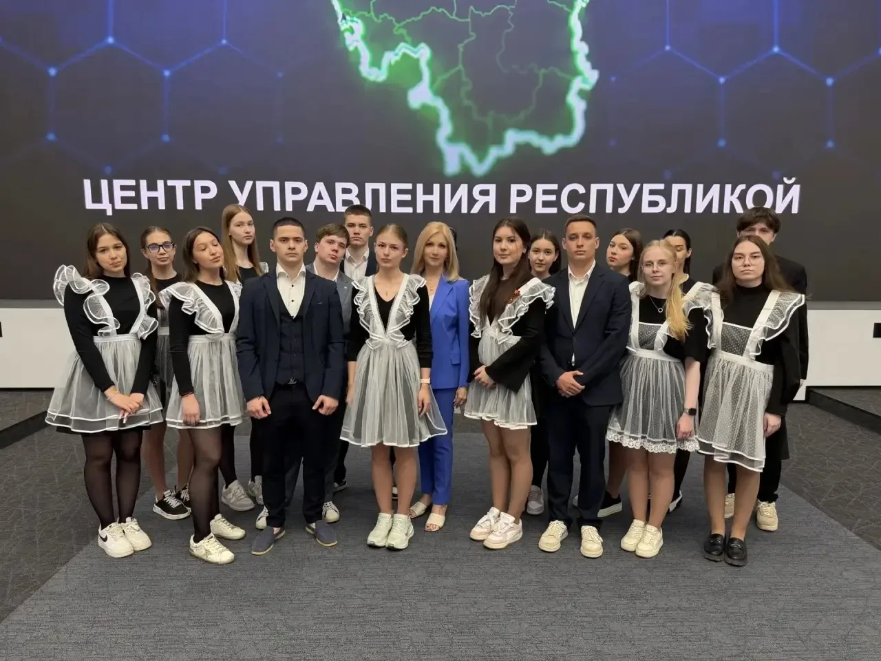 Сегодня учащиеся 11Г класса гимназии №3 в рамках профориентационной работы посетили Центр управления