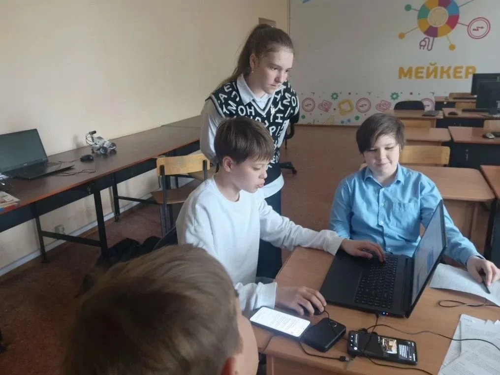 Сегодня наши ребята участвуют в краевом онлайн-конкурсе "Цифровая лаборатория. Территория идей.2026"