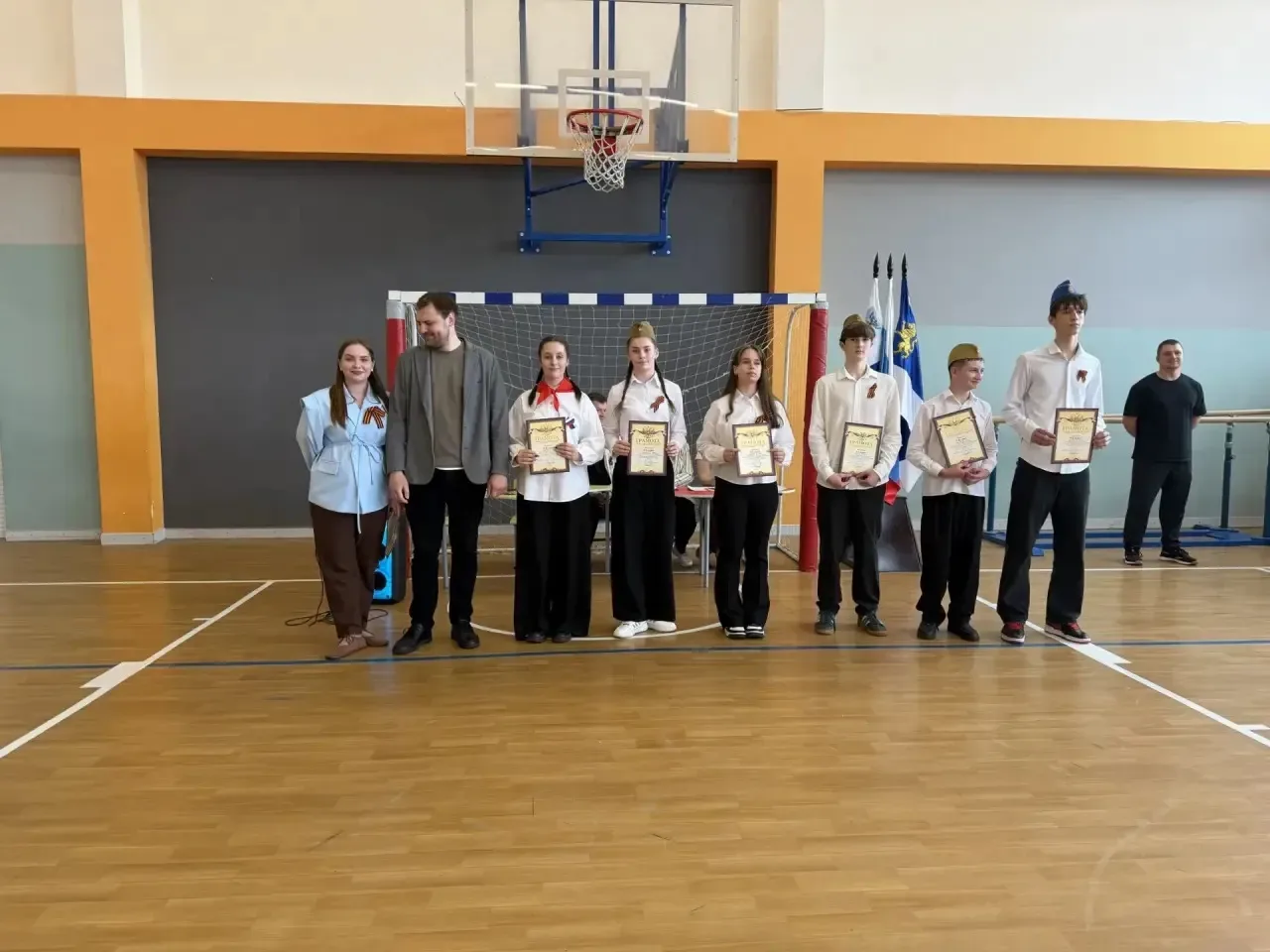🌟🌟 СМОТР СТРОЯ И ПЕСНИ: ПРАЗДНИК МУЖЕСТВА И ПАТРИОТИЗМА! 🌟🌟🌟  Друзья! 👋✨ Сегодня в нашей школе с бол