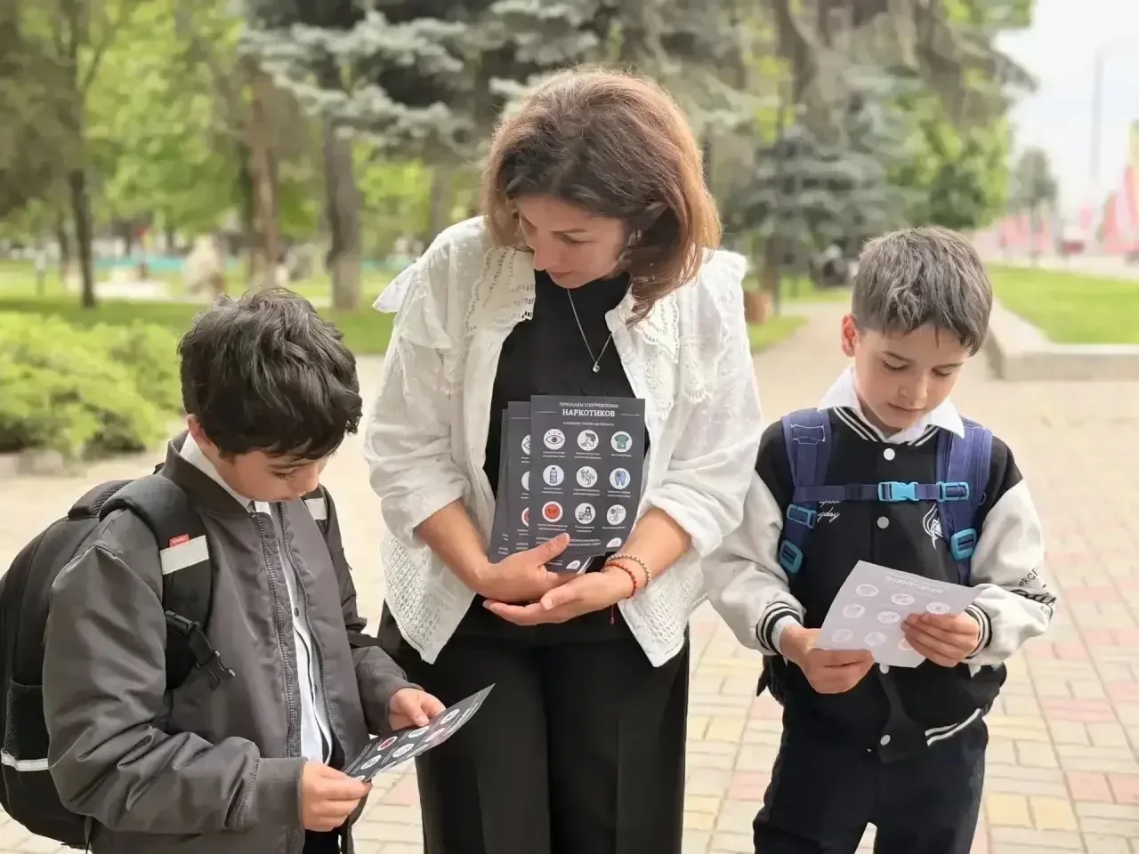В рамках антинаркотического месячника социальный педагог Кубанова Ф.М. и волонтеры Лицея №1 организо