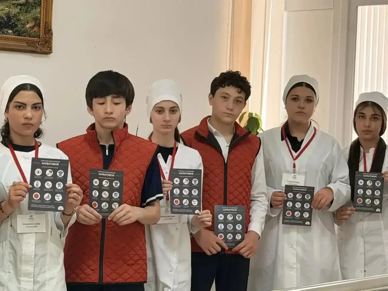 В рамках антинаркотического месячника социальный педагог Кубанова Ф.М. и волонтеры Лицея №1 организо