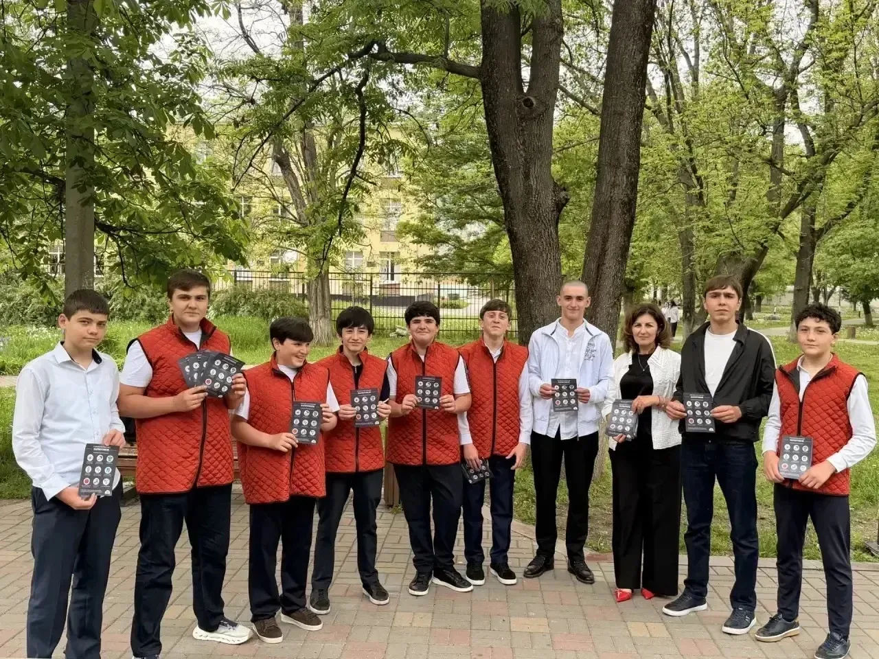 В рамках антинаркотического месячника социальный педагог Кубанова Ф.М. и волонтеры Лицея №1 организо