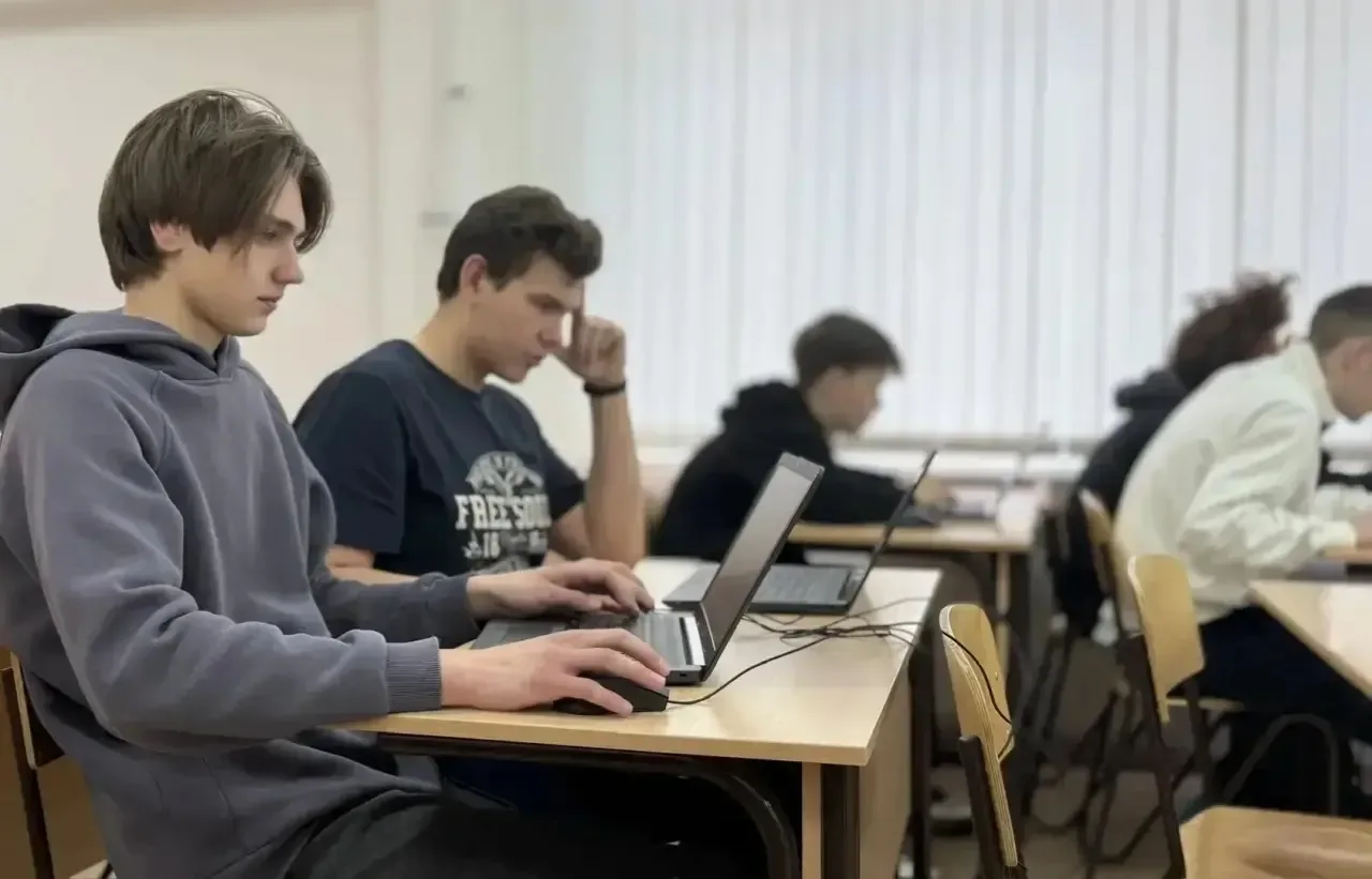 🚀 На базе ГБОУ СОШ с. Красный Яр в рамках регионального фестиваля профессиональной ориентации в сфер