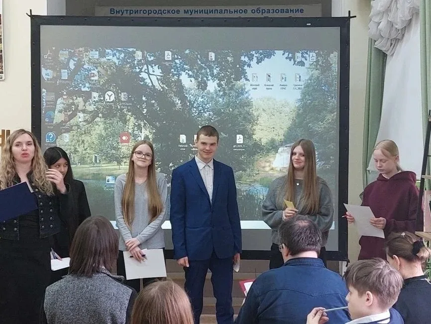 🏛✨ Во Львовском дворце в Стрельне вновь ожила история!  Прошел второй этап районной открытой краевед
