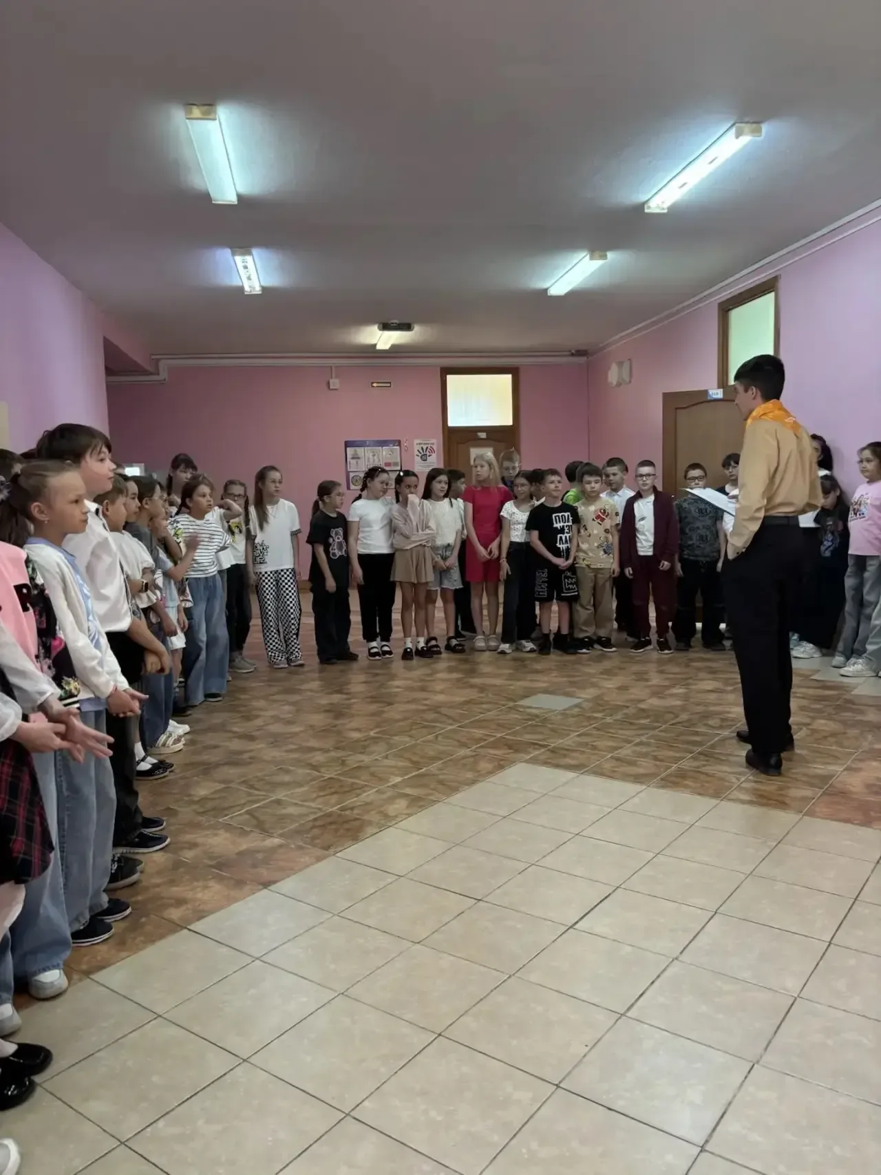 Сегодня для обучающихся 1–8 классов прошла линейка безопасности, посвященная началу летних каникул. 