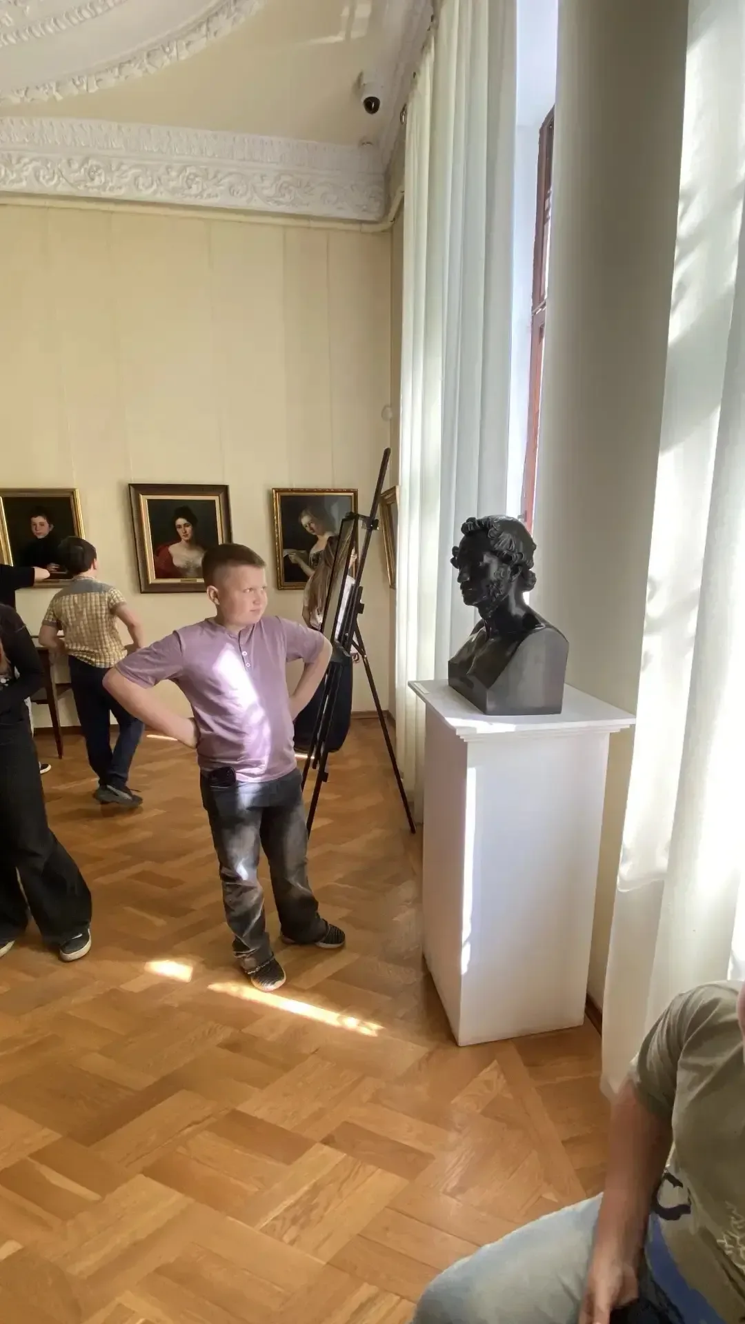 22 мая ученики 5 «Б» класса провели невероятно насыщенный день в Нестеровском музее 🏛️  Ребята не то