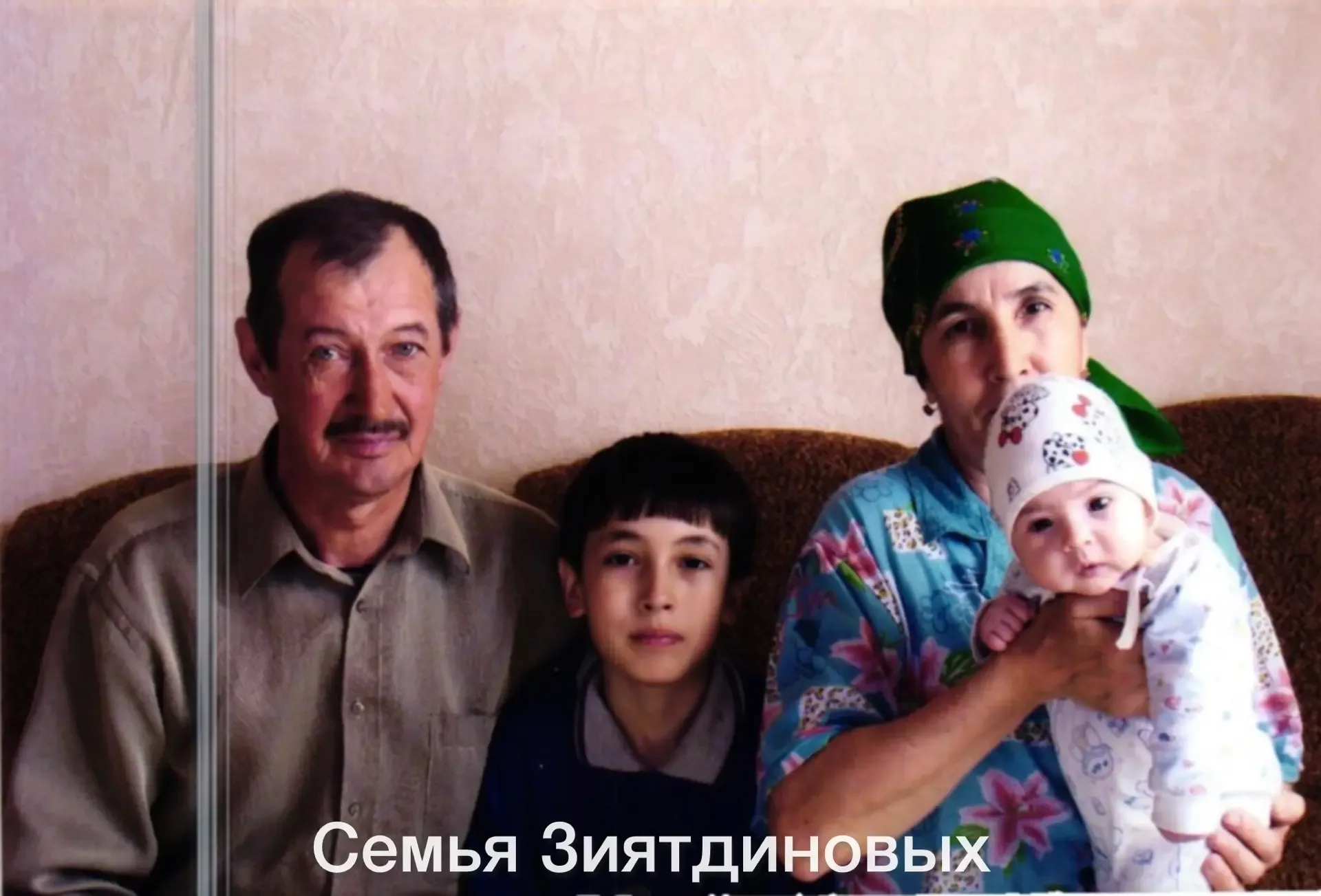 А знаете, сколько в Лаишевском районе многодетных семей? 1443!  Почти полторы тысячи семей, где раст