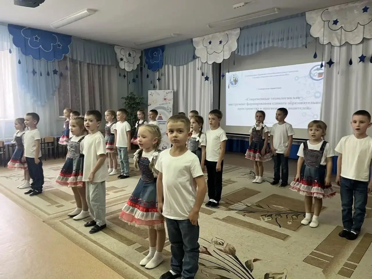 В преддверии международного дня семьи 12 мая в Алтайском крае стартовала неделя родительского просве