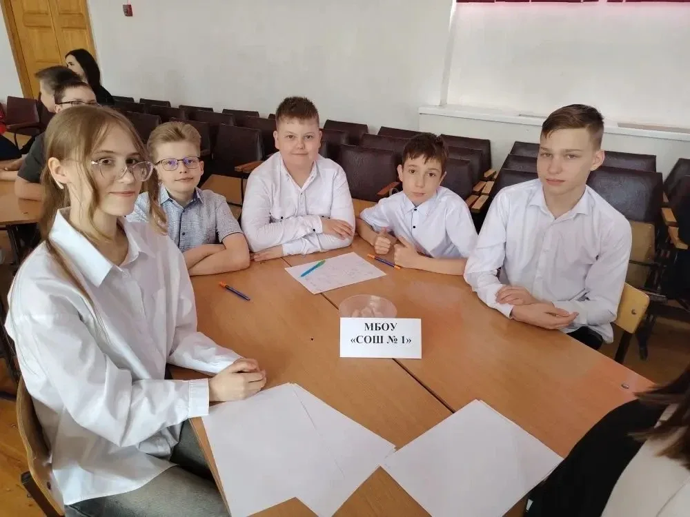 Умники и умницы: ученики нашей школы стали победителями на городском чемпионате по функциональной гр