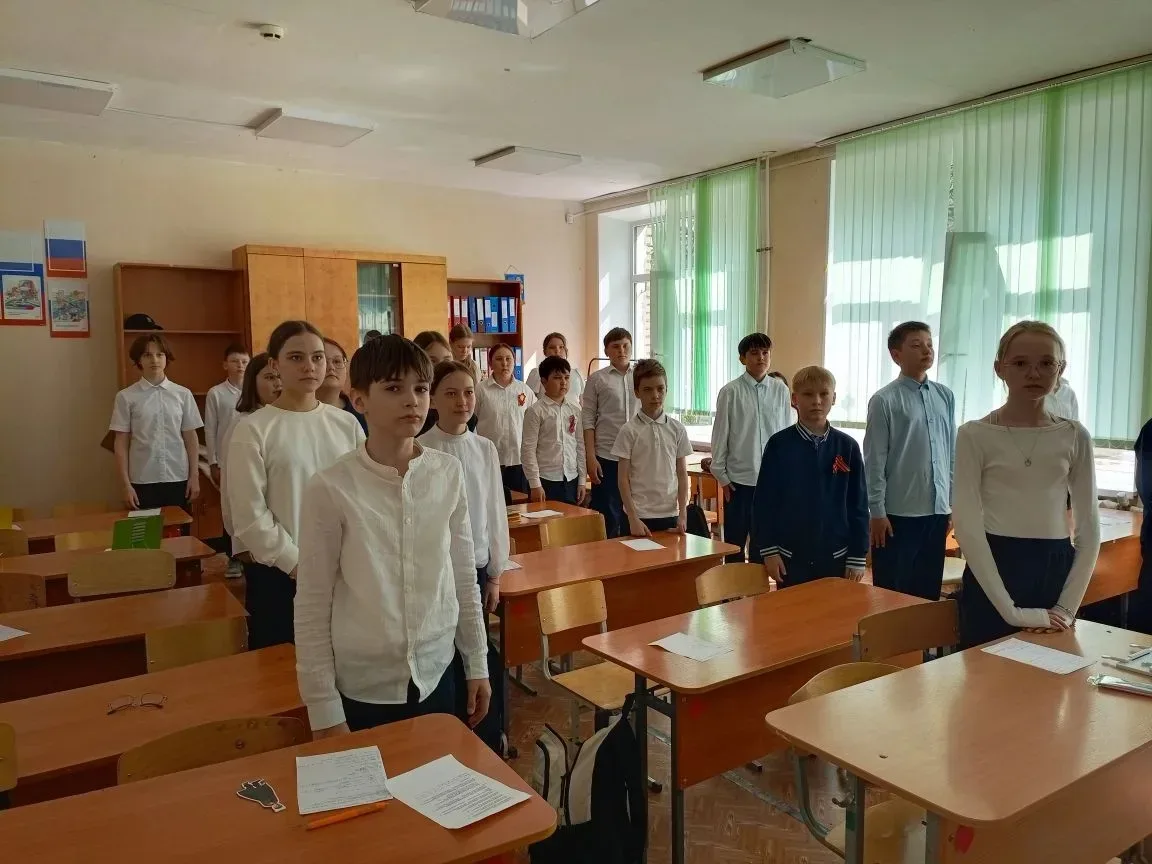 «Минута молчания»  8 мая в 10:50 все ученики и учителя нашей школы приняли участие в акции "Минута м
