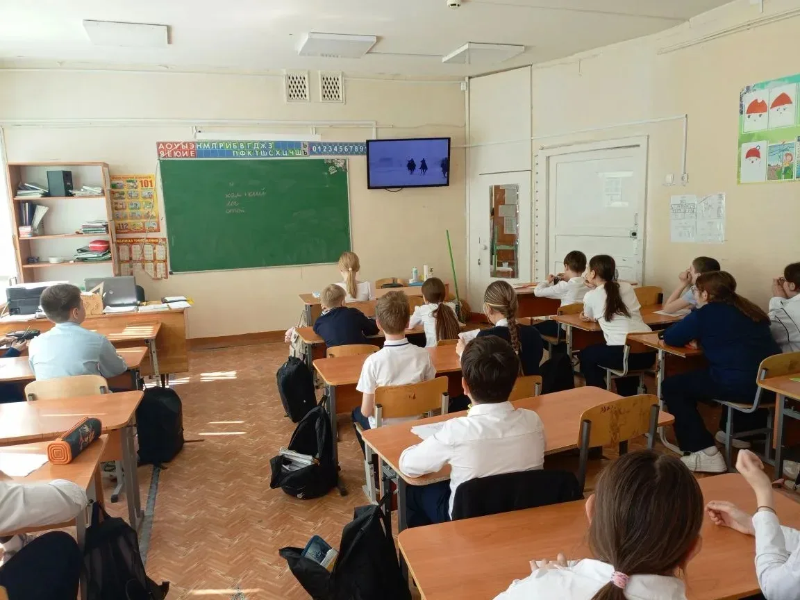 «Минута молчания»  8 мая в 10:50 все ученики и учителя нашей школы приняли участие в акции "Минута м