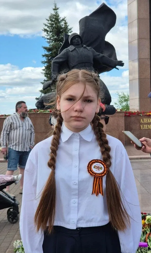 9 мая в Парке Победы, по давней традиции, обучающиеся школ Орджоникидзевского района приняли участие