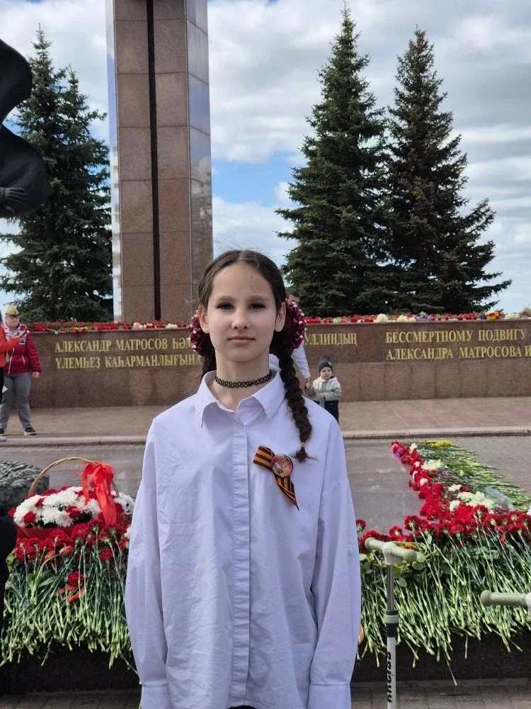 9 мая в Парке Победы, по давней традиции, обучающиеся школ Орджоникидзевского района приняли участие