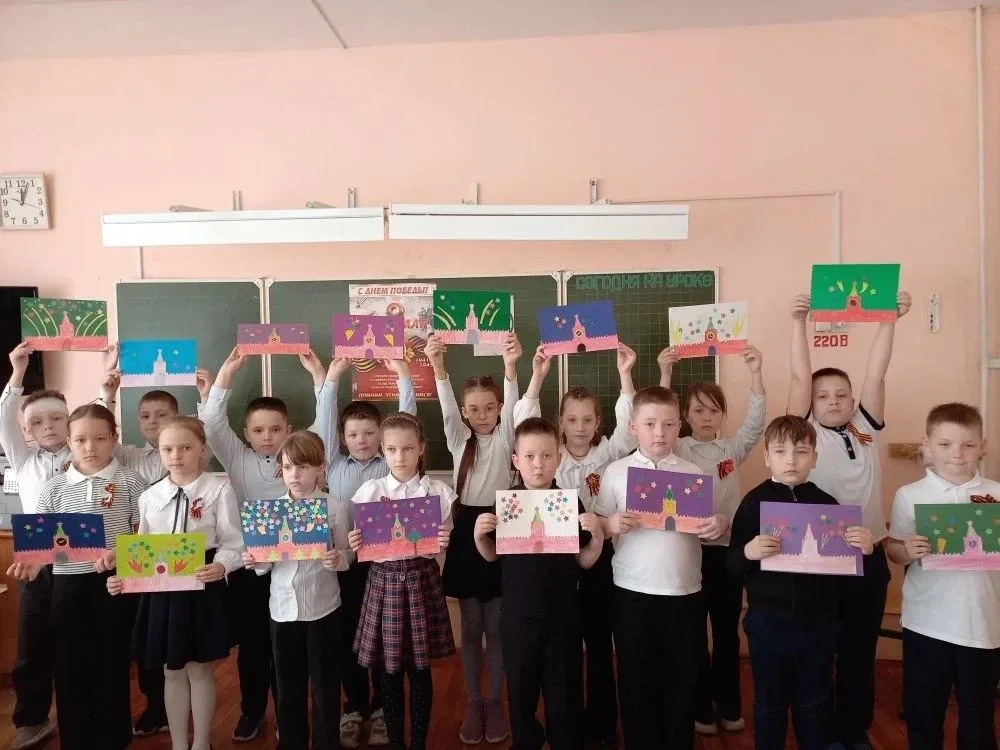🎨⭐В преддверии Дня Победы активно работала наша творческая мастерская.  ⭐Талантливые ребята трудилис