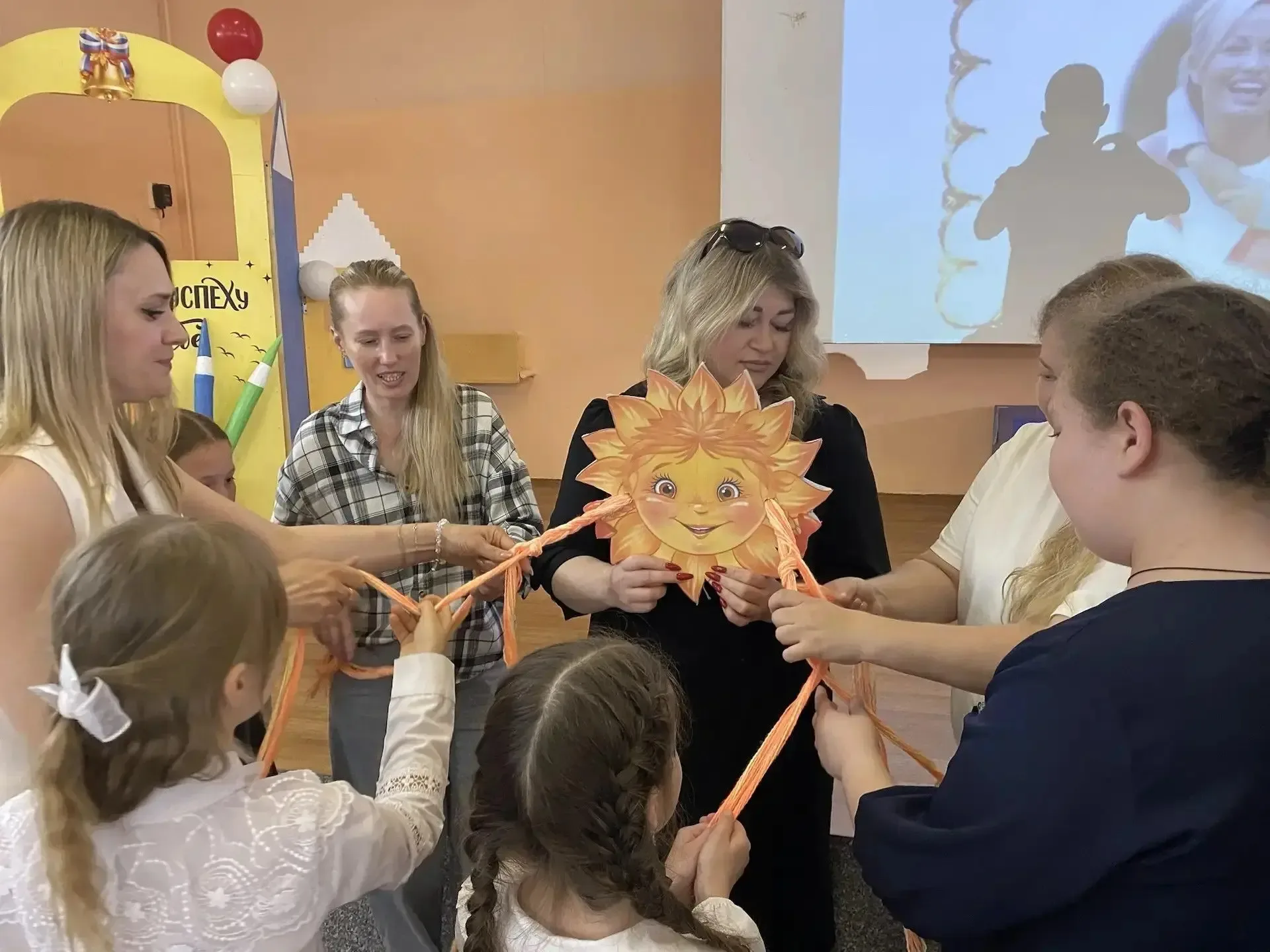 🌼В нашей школе сегодня прошла замечательная «Семейная встреча» — отчётный концерт творческих школьны