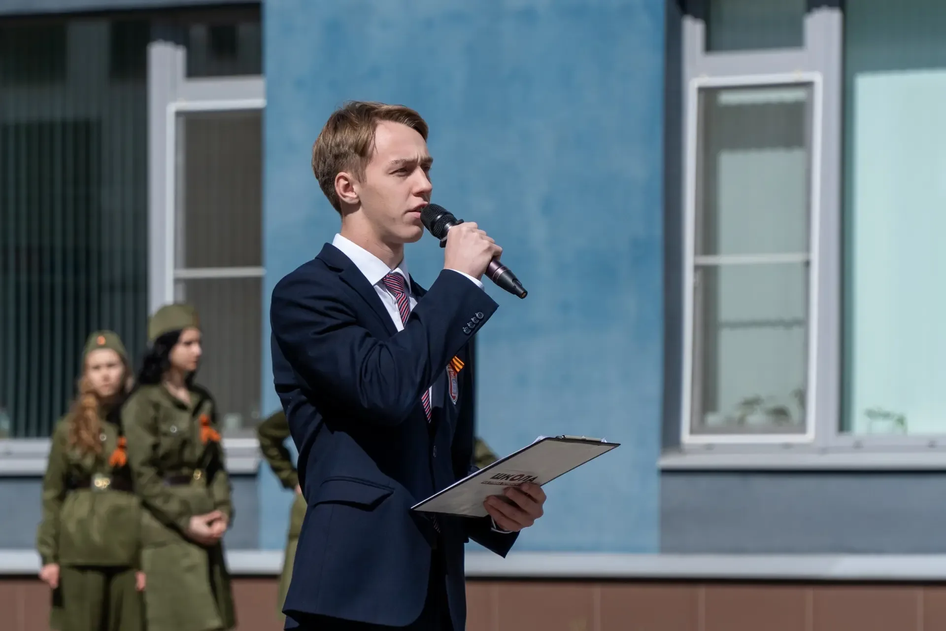 Кульминацией празднования  81-ой годовщины Великой Победы в школе на Глеба Успенского стала торжеств