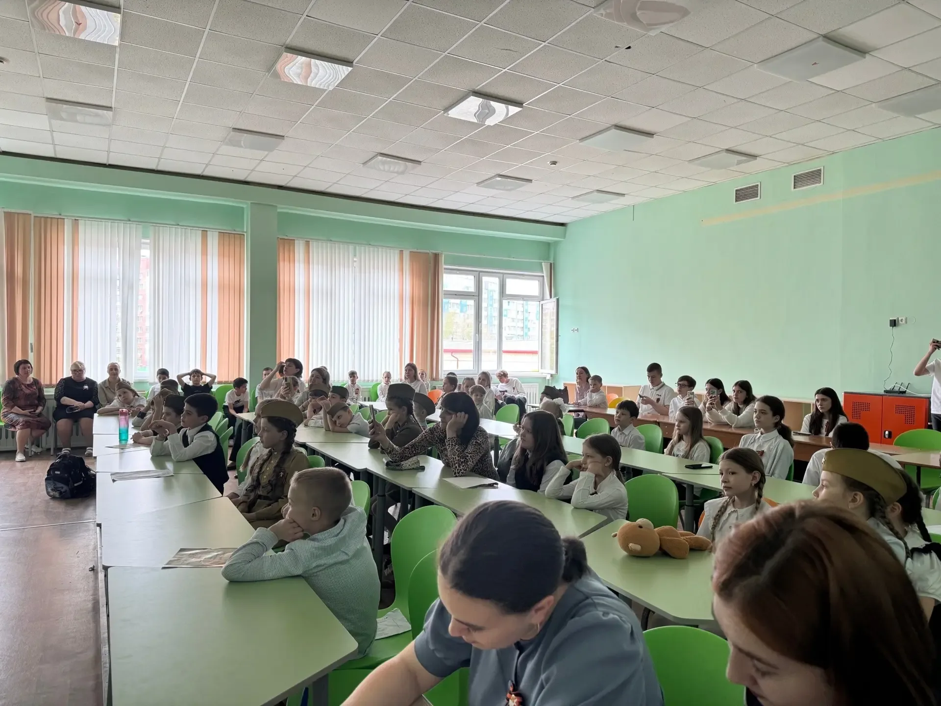 🌟 В преддверии 9 мая в  нашей школе прошел трогательный и значимый конкурс чтецов «Строки о войне», 