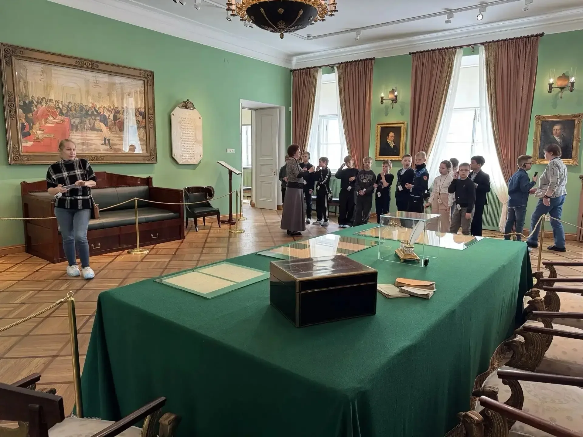 🏛 Ученики 3 «В» класса совместно с классным руководителем Татьяной Александровной совершили увлекате