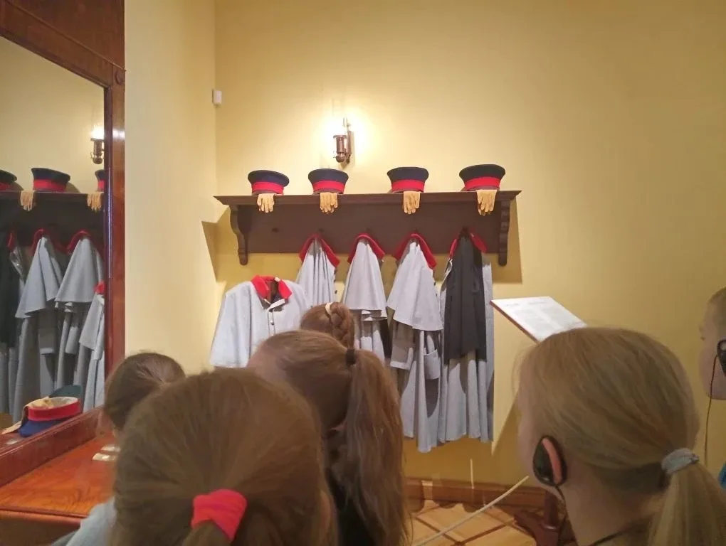 🏛 Ученики 3 «В» класса совместно с классным руководителем Татьяной Александровной совершили увлекате