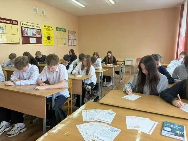 Обучающиеся нашей школы с гордостью и трепетом присоединились к важным патриотическим инициативам. В