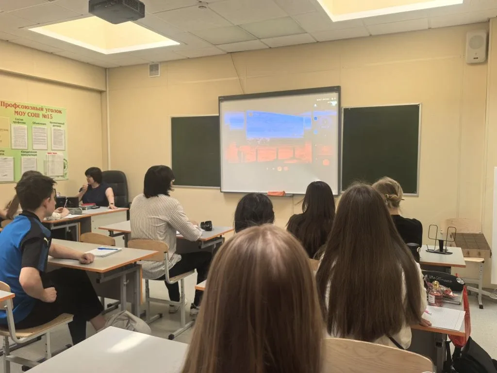 Впереди каникулы - время интересное, весёлое и счастливое, но самое главное, не забывать о правилах 