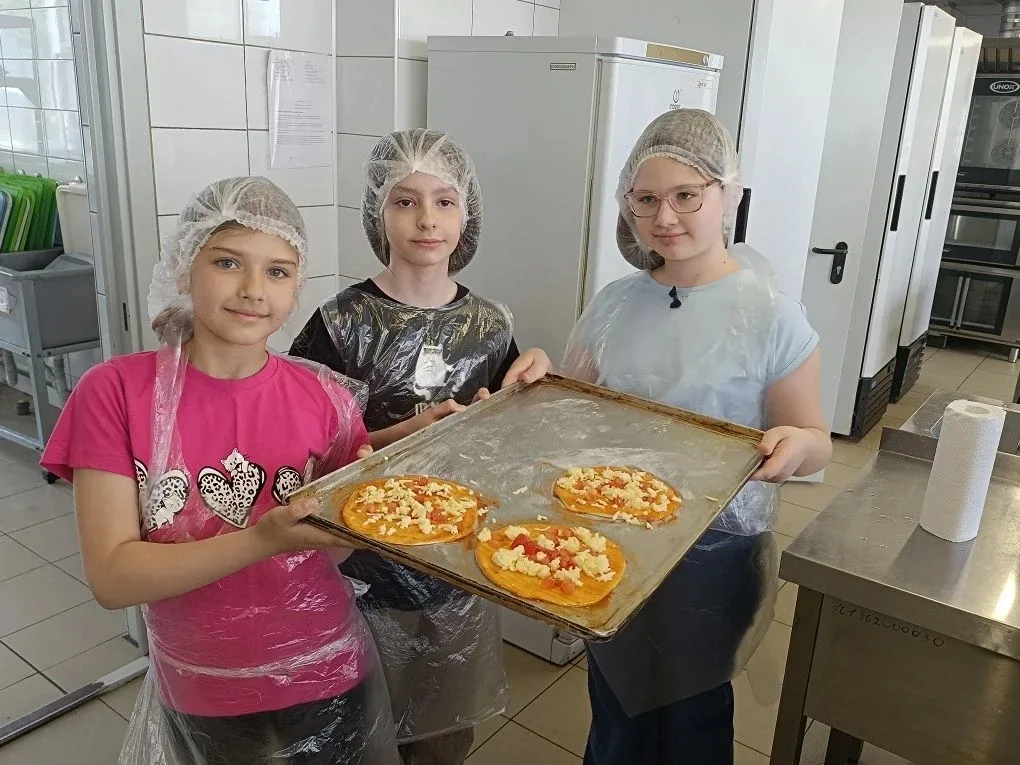 🍕 3Б и 3В в деле: как мы покоряли кулинарный колледж!  Не просто экскурсия, а настоящая магия! Наши 