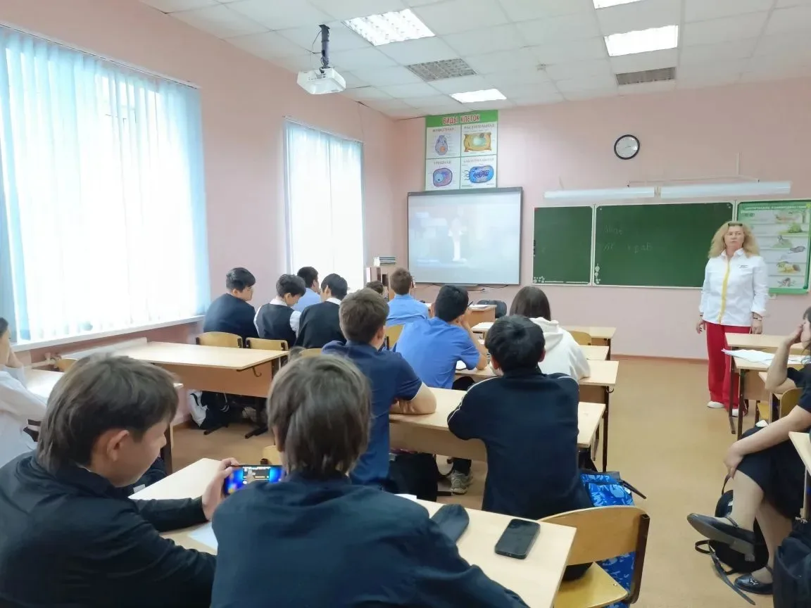 От идеи до реальных дел: как создаются детские объединения! ✨  В нашей школе прошли особенные классн