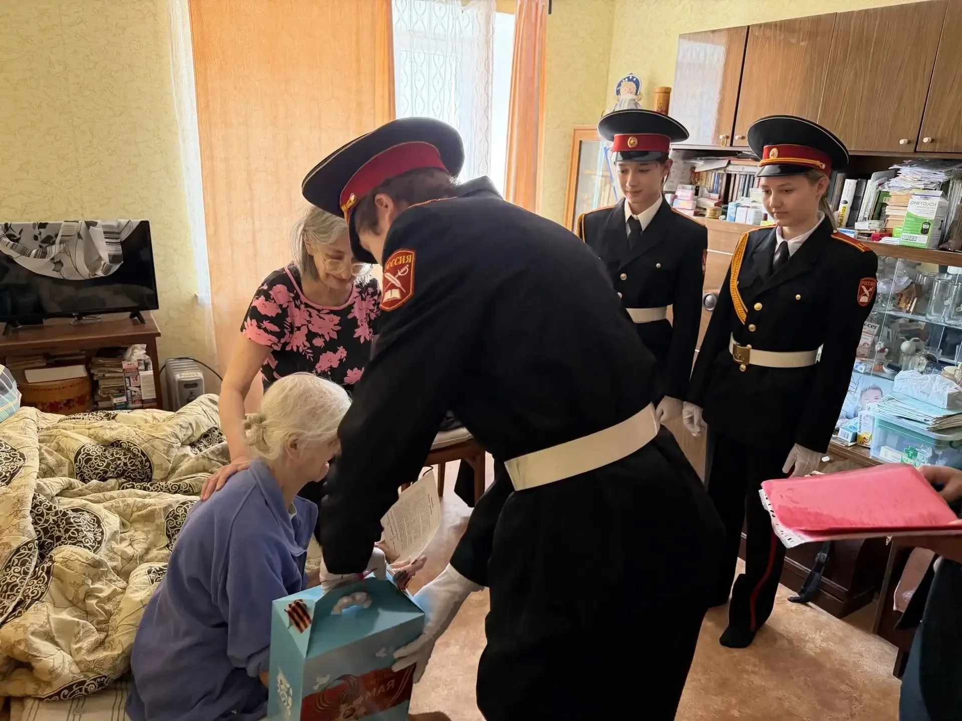 В преддверии Великого Дня Победы наши лицеисты поздравили ветеранов и тружеников тыла. 🕊️  Зеленодол