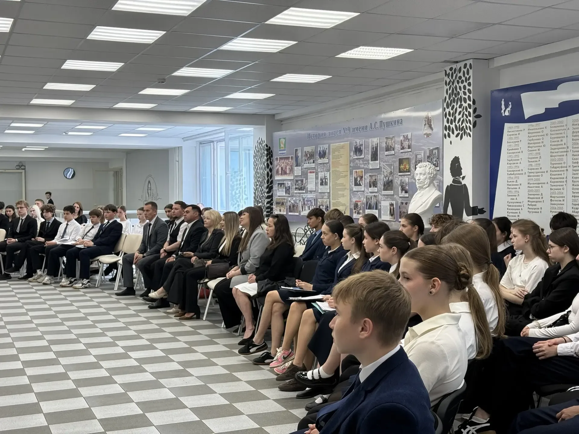 Сегодня в лицее царила атмосфера творчества и научных открытий! Прошел долгожданный конкурс проектов