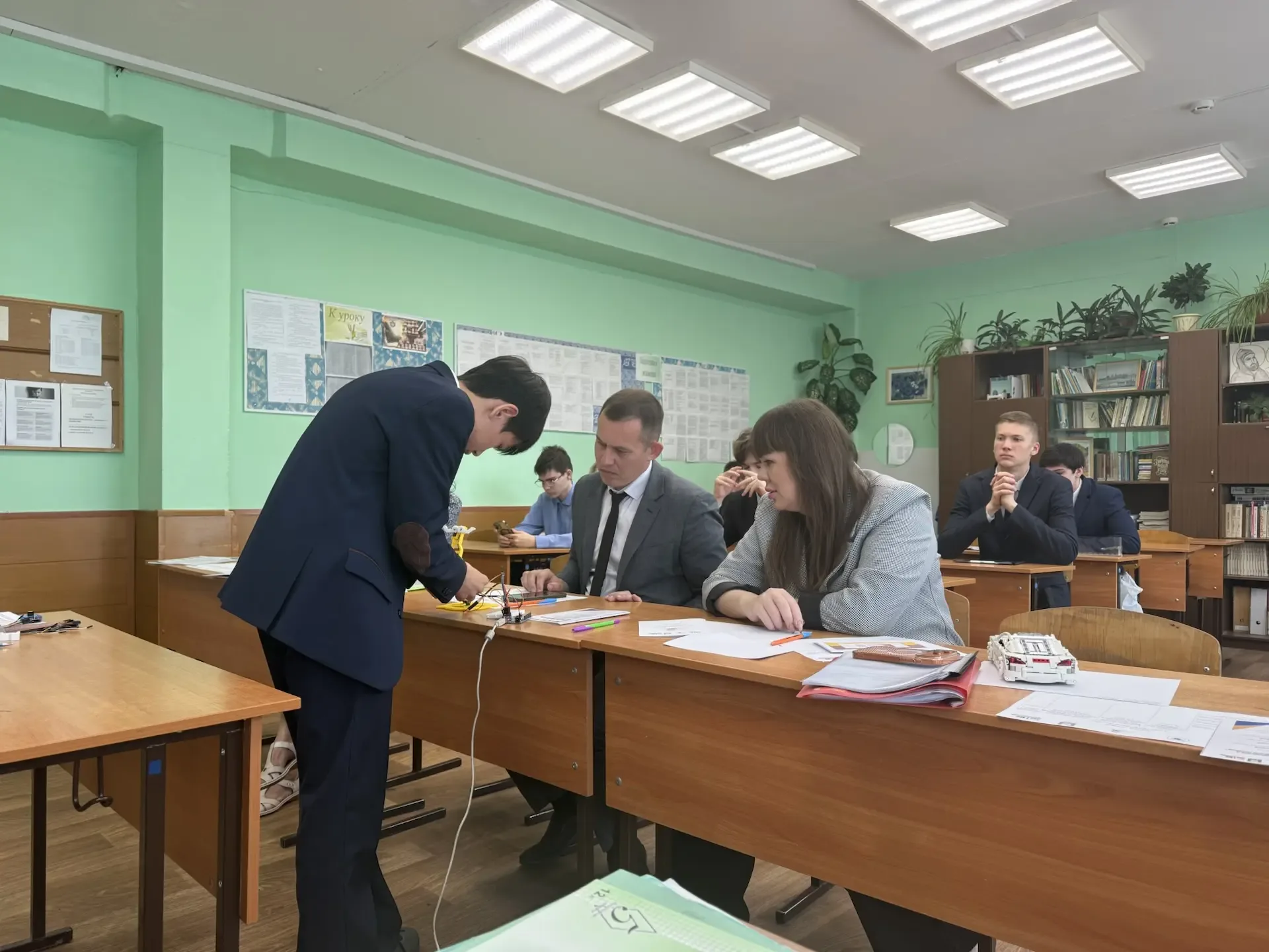 Сегодня в лицее царила атмосфера творчества и научных открытий! Прошел долгожданный конкурс проектов