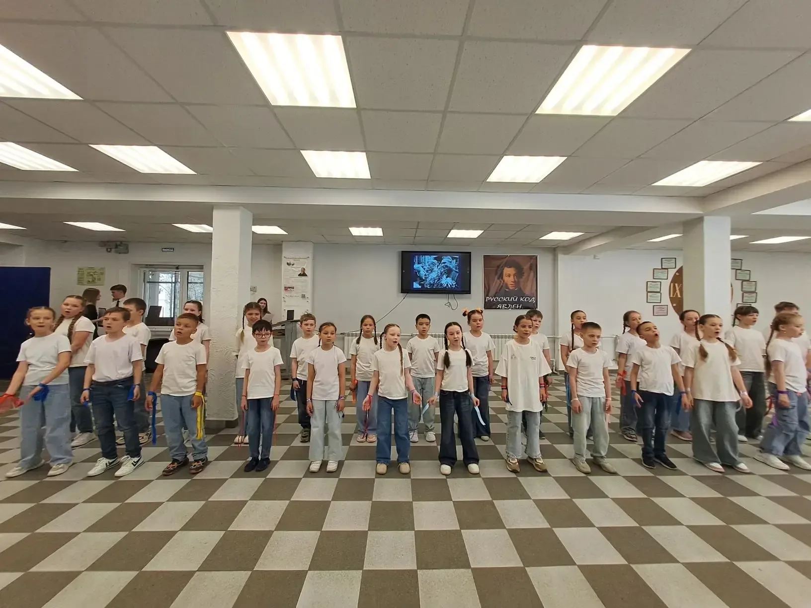 🎉 В нашем лицее прошел замечательный концерт, посвященный Дню Великой Победы! 🌹  Учащиеся продемонст