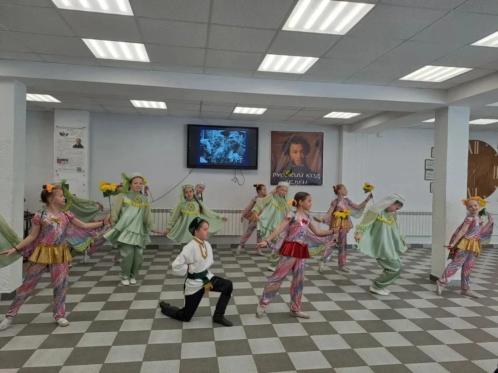 🎉 В нашем лицее прошел замечательный концерт, посвященный Дню Великой Победы! 🌹  Учащиеся продемонст