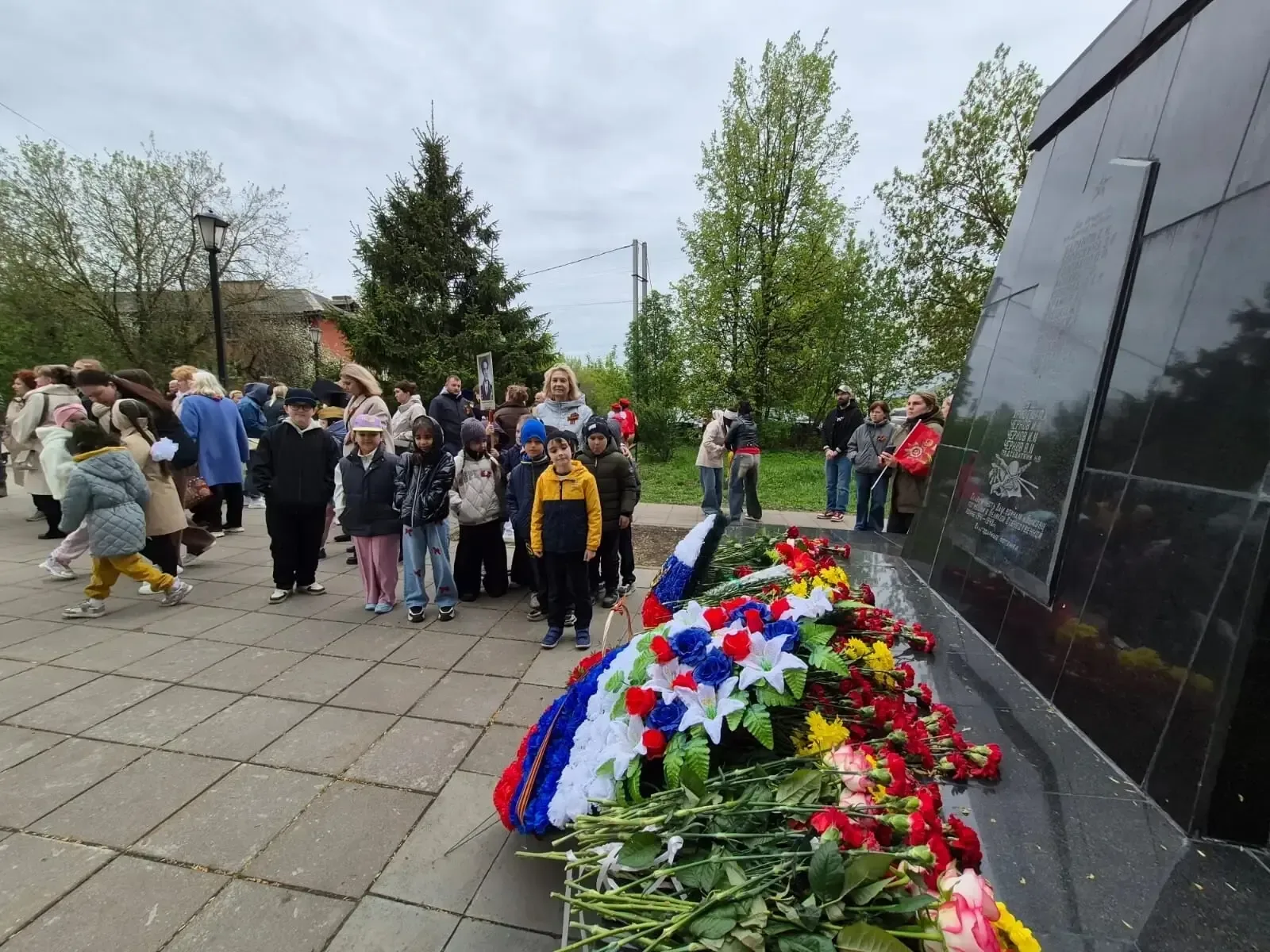 В рамках марафона "Наследники Победы", посвящённого 81-й годовщине Великой Победы, ученики МОУ СОШ и