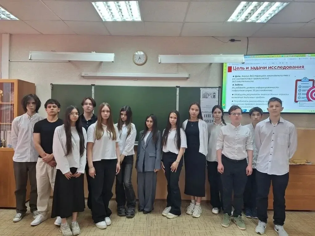 ✨Сегодня в нашей школе прошёл важный этап для наших десятиклассников — защита индивидуальных проекто