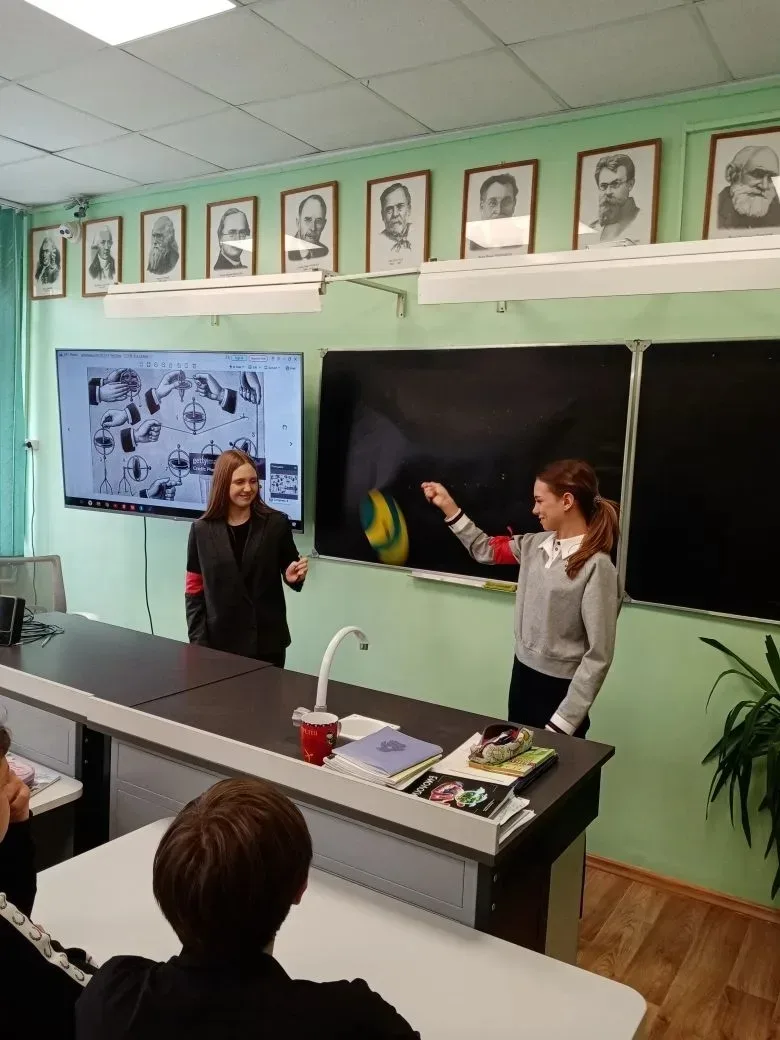🌟 27 апреля в 7 "В" классе ребята стали настоящими юными исследователями под руководством учителя Ко
