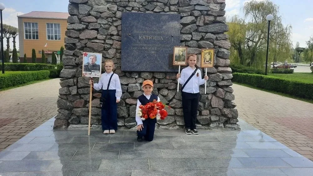 В преддверии Дня Победы у ребят 2 А  / кл. Рук. О. А. Мещерякова/ класса МБОУ СОШ № 4 г. Грязи проше