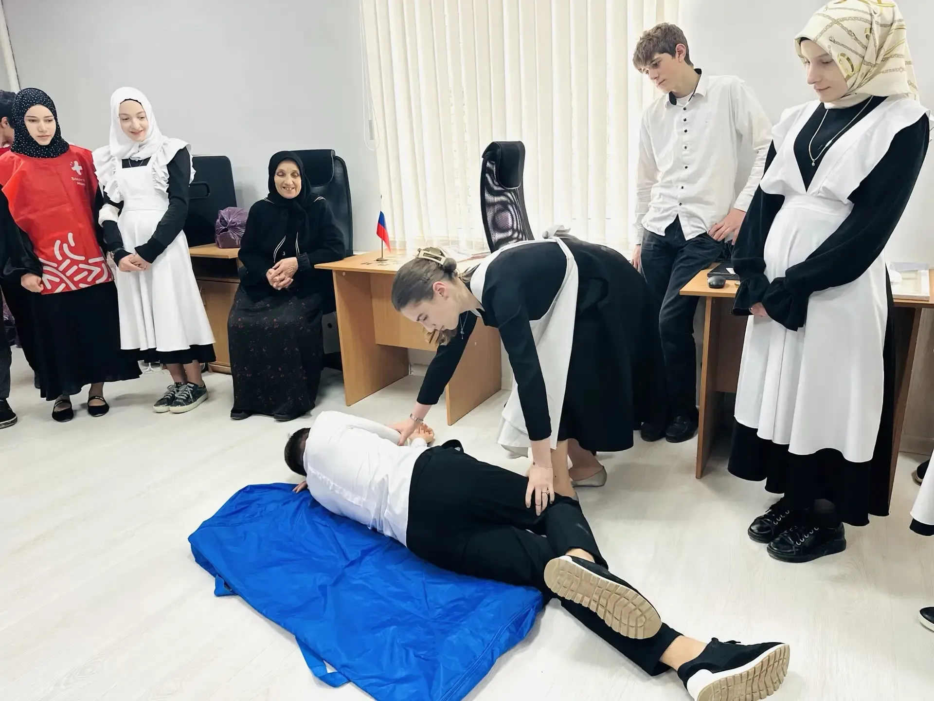 🩺🚑Сегодня в Кадарской средней общеобразовательной школе  состоялся мастер класс по оказанию первой п