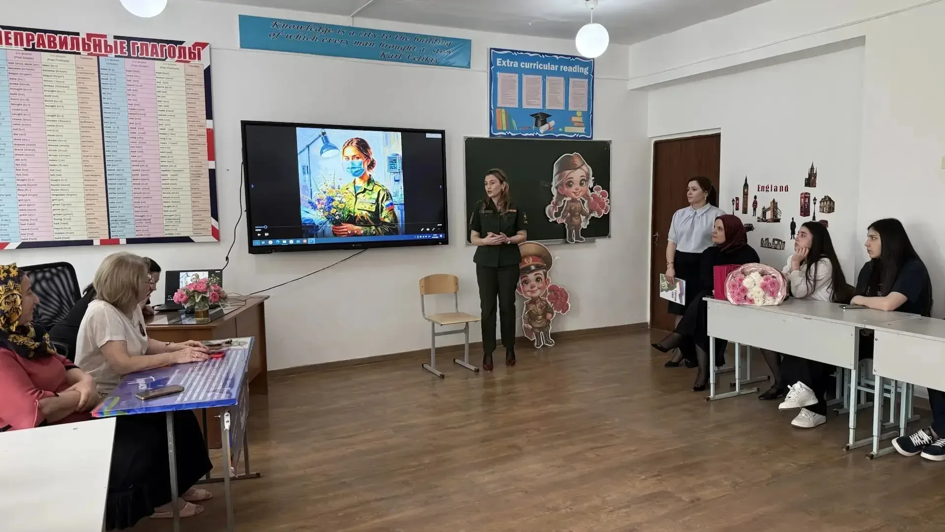 Вчера  в Халимбекаульской школе прошла удивительно тёплая   встреча. В гостях у ребят 10 класса,  бы