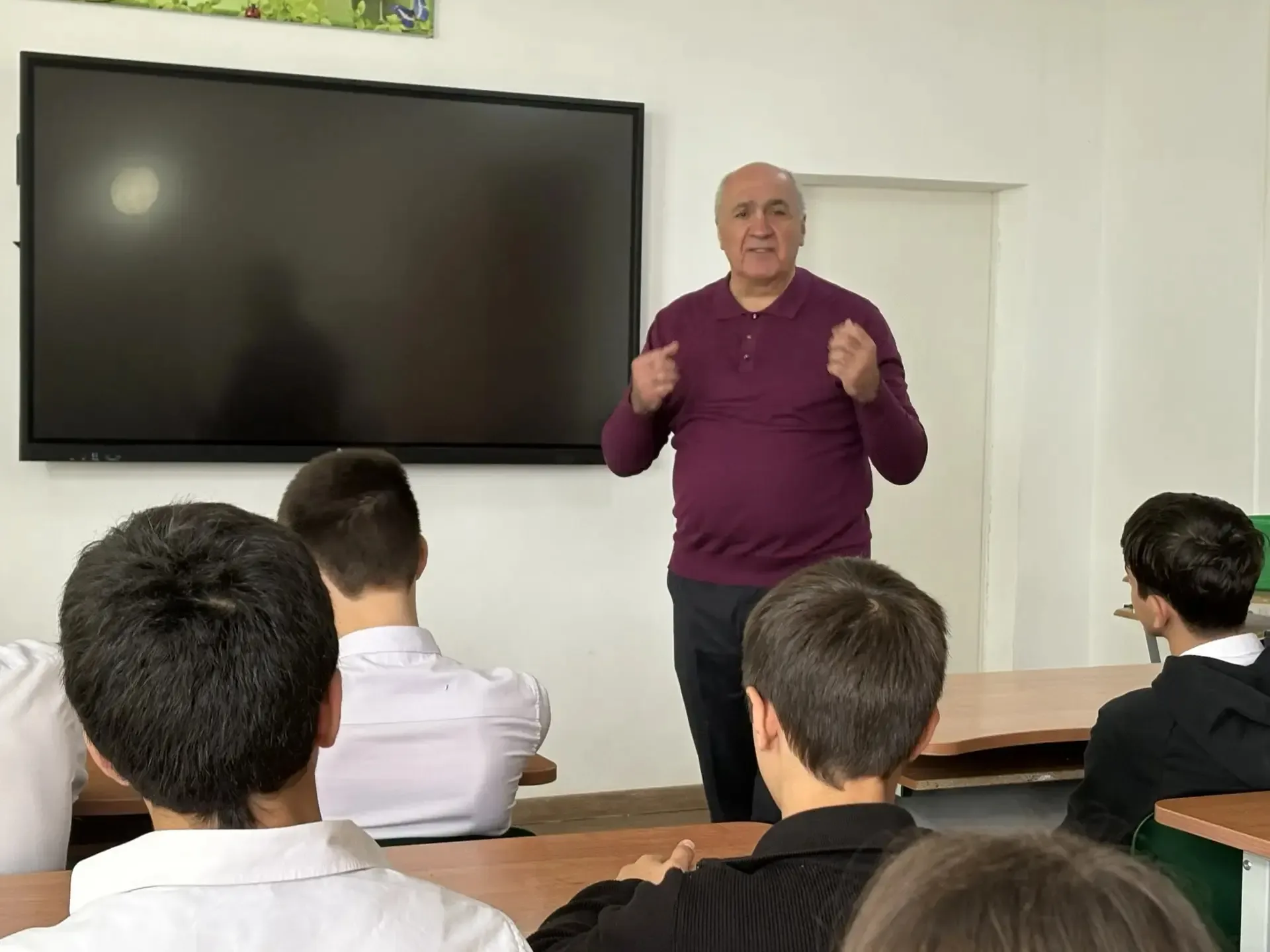 Сегодня, 20 мая в Халимбекаульской школе состоялась встреча обучающихся старших классов с представит