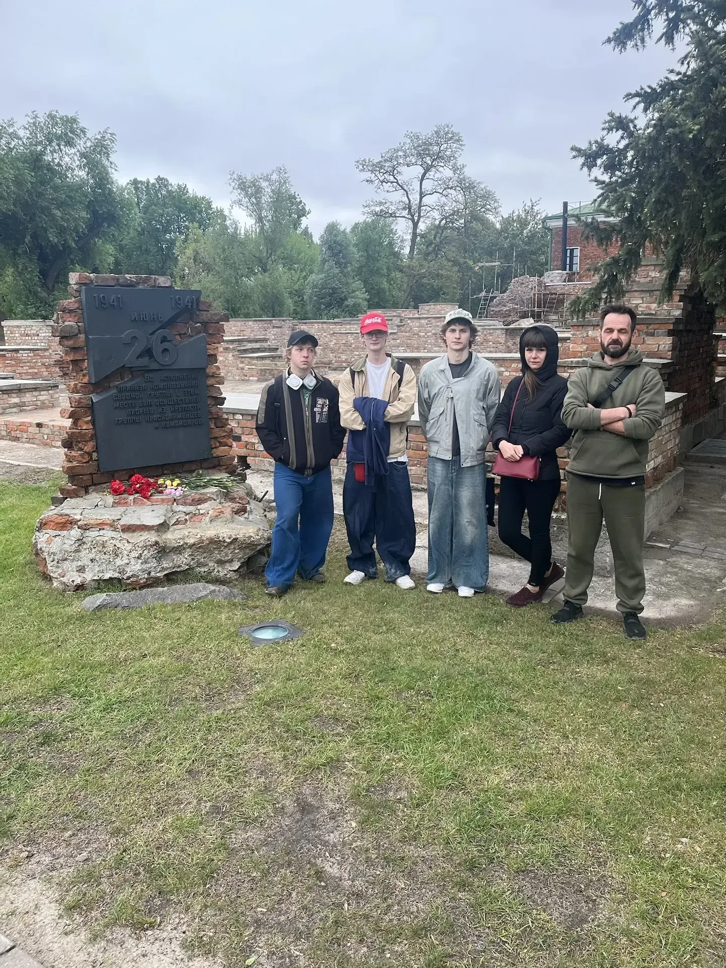 ОЖИВШИЕ КАМНИ БРЕСТСКОЙ КРЕПОСТИ  🔸В рамках международной акции «Миссия ДОБРО-2026» волонтеры из Бел