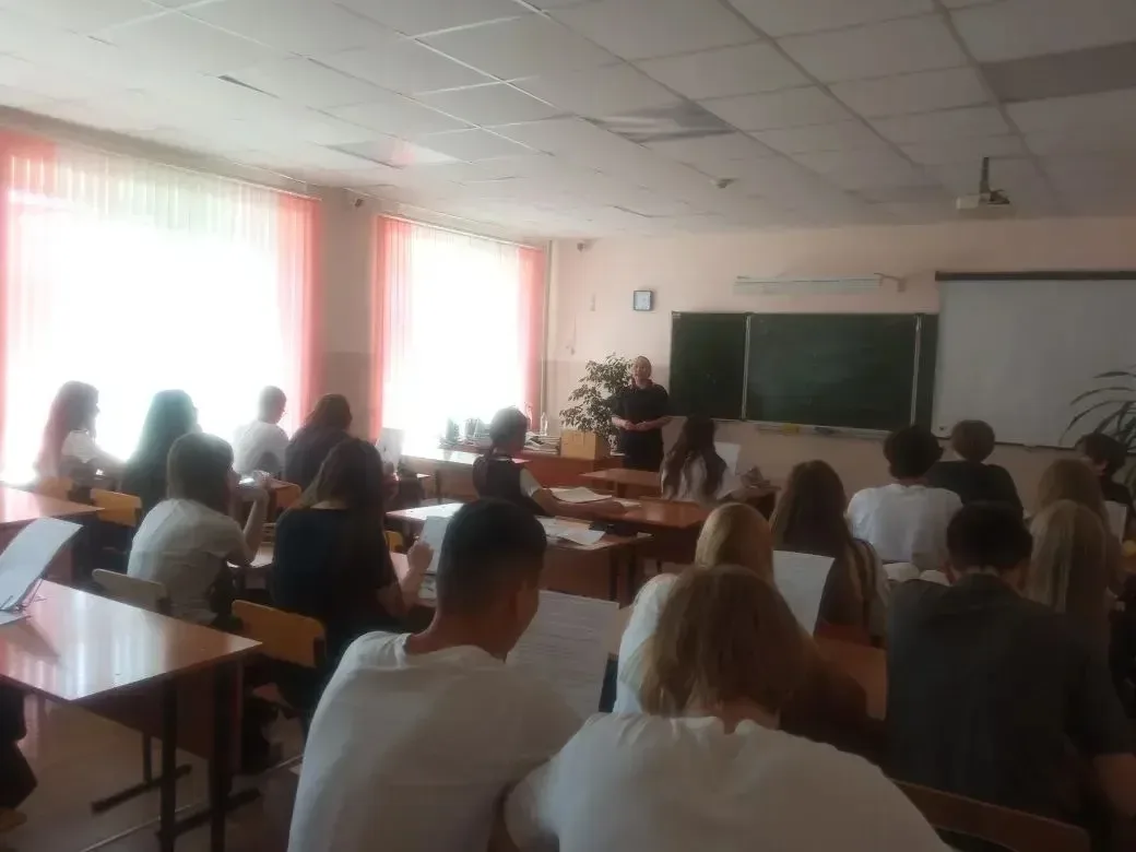 В преддверии летних каникул в период с 15 по 21 мая с учащимися 5-9 классов социальным педагогом наш