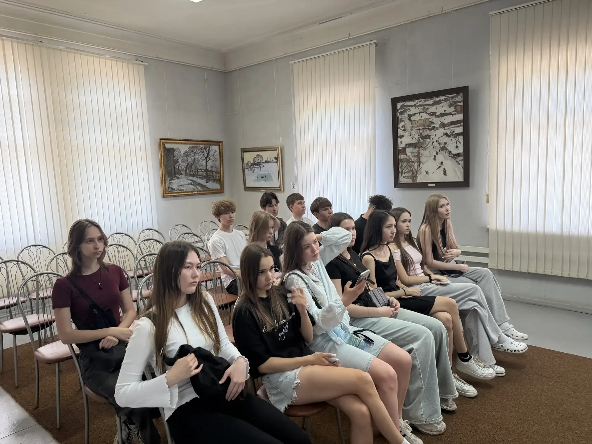 Сегодня учащиеся 10 «Б» класса посетили арт-центр «Воскресенский медеплавильный завод», а также Воск