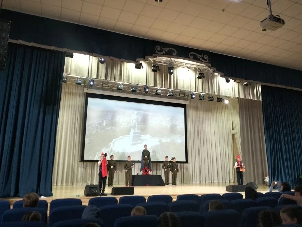 Инсценировка военных песен в лицее: трогательное событие!  12 мая  в нашем лицее состоялось поистине