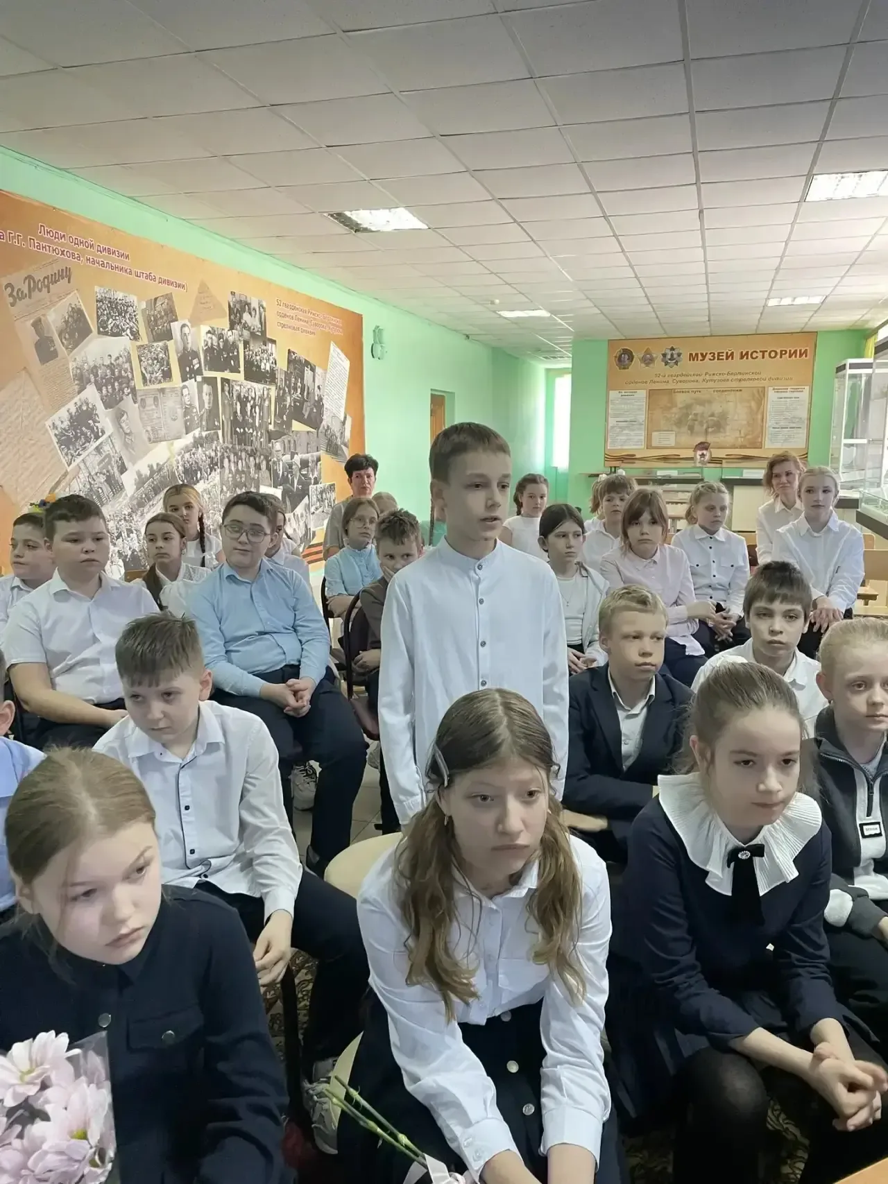 🇷🇺 Вчера в школьном музее проведена встреча с матерью погибшего на специальной военной операции выпу