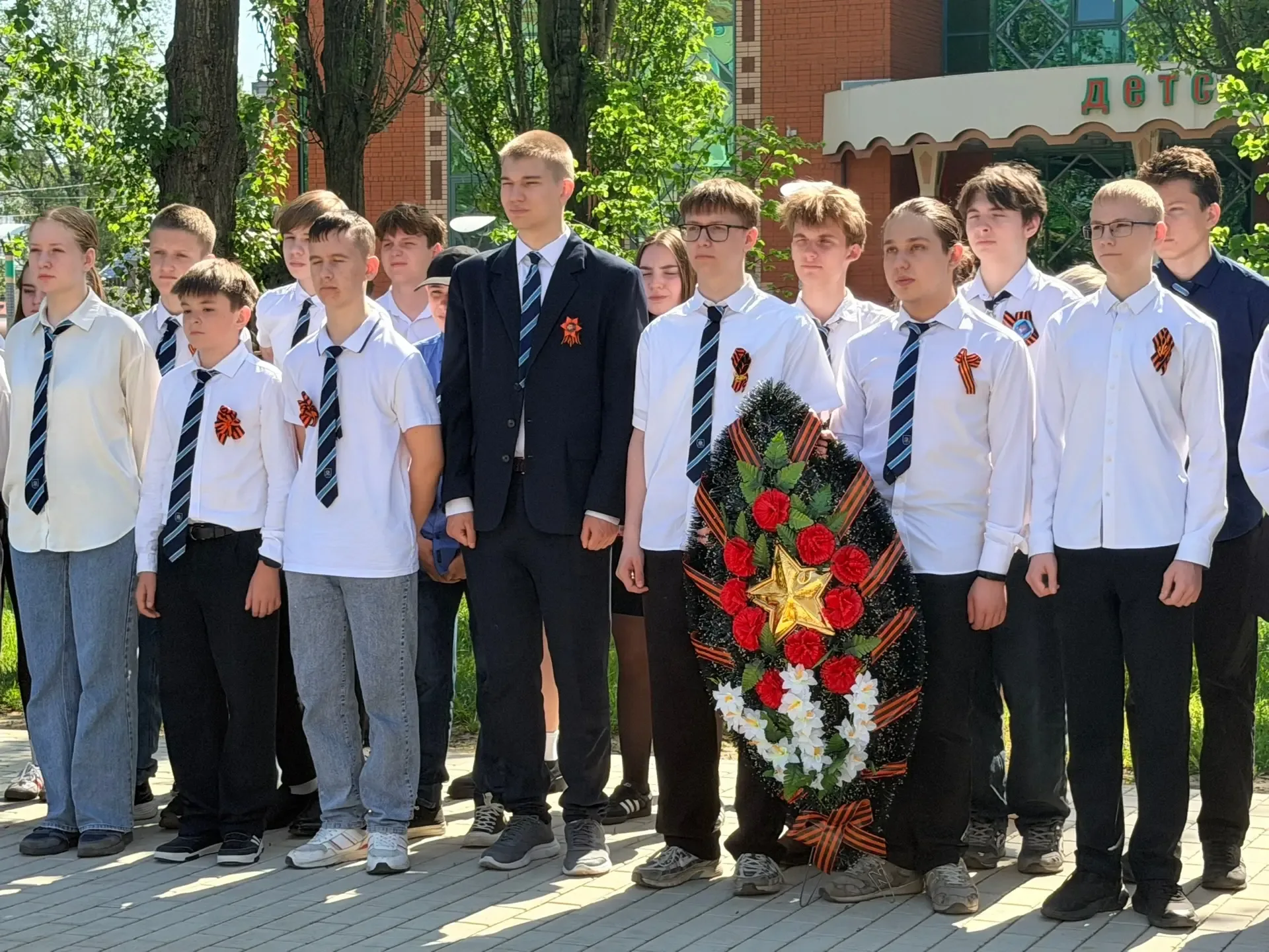 🎖 ПАМЯТЬ О ГЕРОЕ  День Победы — это день, когда мы отмечаем победу советского народа в Великой Отече