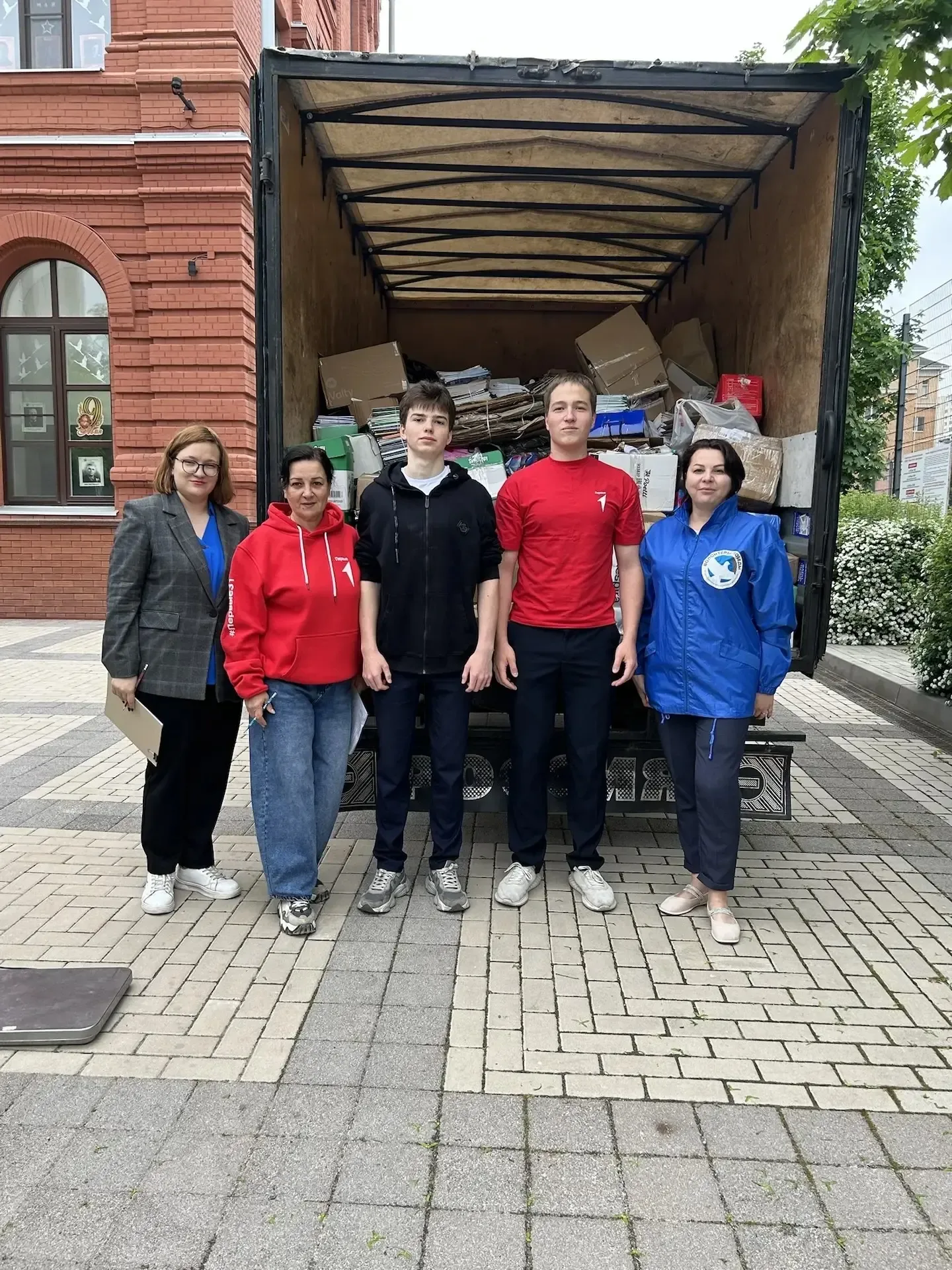 ▌ Экологическая акция «Сдай макулатуру — спаси дерево!»  Совместно с активистами «Первые в лицее» в 