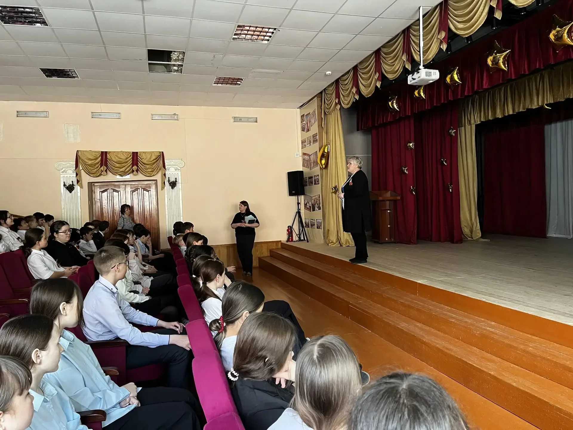 Просмотр фильма «Красные ленты»: урок мужества и патриотизма🪖   6-7 мая 2026 года в #наша3гимназия с