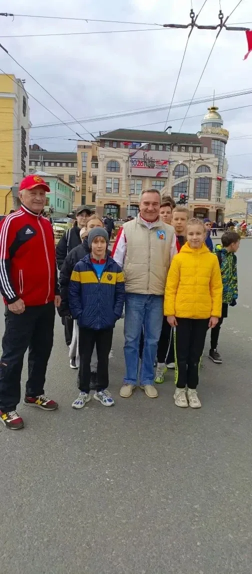 Первомайская эстафета: праздник спорта и единства В этом году наш лицей с гордостью принял участие в