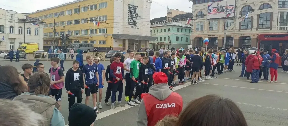 Первомайская эстафета: праздник спорта и единства В этом году наш лицей с гордостью принял участие в
